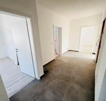 Lichtdurchflutete und kernsanierte 4-Zimmer Wohnung - Esslingen am Neckar Pliensauvorstadt