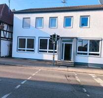 Wohngeschäft Haus - 1.000,00 EUR Kaltmiete, in Erolzheim (PLZ: 88453)