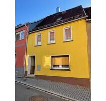 Reihenhaus - 45.000,00 EUR Kaufpreis, in Osterfeld (PLZ: 06721)