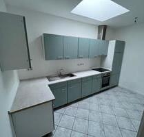 Moderne 3-Zimmer-Wohnung mit Küche & Bad & Garten & Stellplatz - Lunden