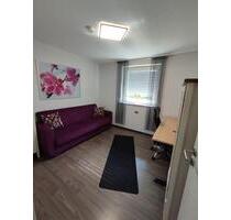 Helle, Grosse -Zwei-Zimmer-Wohnung - Berlin Pankow
