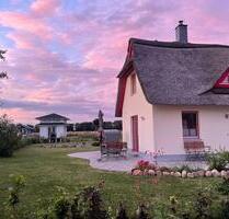 Ferienhaus unter Reet an der Ostsee mit Strandkorb, Sauna, Kamin - Gägelow