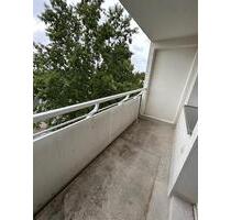 Sanierte 3-Zimmer-Whg. in Chemnitz-mit Balkon und EBK-340 kalt