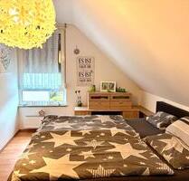 Große 3-Zimmer-Wohnung mit Balkon, Einbauküche und Garage - Bad Staffelstein