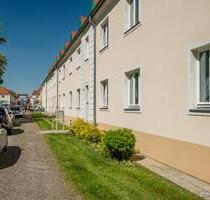 2-Raum-Wohnung mit Tageslichtbad inkl. Wanne und Dusche! - Magdeburg Nordwest