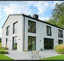 Verkehrsruhige moderne Villa, zwischen den Hügeln des Starnberger Fünfseenland - Seefeld