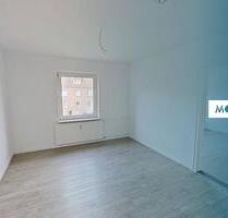 Angemessene Unterkünfte für das Amt (3 Personen): Wohnen, wo andere Urlaub machen: Geräumige 4-Zimmer-Wohnung mit Badewanne - Emden