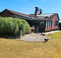 Idyllisches Holzhaus! ruhige Ortsrandlage in Schwanstetten