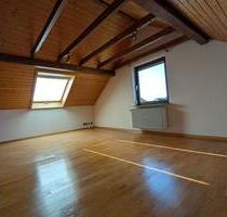 3-Zimmer-Dachgeschosswohnung in Herlikofen - Täferrot