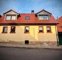 Einfamilienhaus - 135.000,00 EUR Kaufpreis, ca.  180,00 m² in Am Ettersberg (PLZ: 99439)