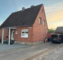 Freistehendes Haus in Bad Oldesloe mit Baugrundstück zu verkaufen