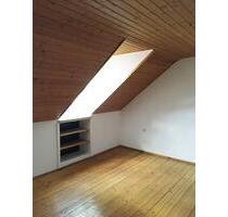 An Stundent-in: helle 2-Zimmer-Dachgeschosswohnung Altstadtlage - Ingolstadt