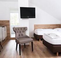 Dreibettzimmer mit Bad und Küche für Monteure - Bad Bevensen