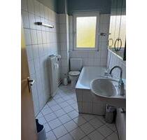 Große 6-Zimmer-Wohnung (120 m²) in Meiderich nahe Stadtpark - Duisburg Mittelmeiderich