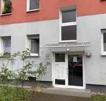Sanierte 2 Zimmerwohnung mit Tageslichtbad - Frankfurt am Main Nord-Ost