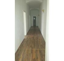 FREUNDLICHE 89-QM-WOHNUNG IN PLAUEN DEMNÄCHST ZU VERMIETEN! AUF WUNSCH MIT NEUER EBK!