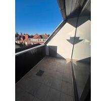 **Renovierte Dachgeschosswohnung mit Loggia-Einzugsbereit** - Offenbach am Main Bieberer Berg