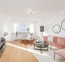 3,5 ZKB Wohnung mit EBK, 2 Balkonen, Garage + Stellplatz ab 01.10 - Stuttgart Bad Cannstatt
