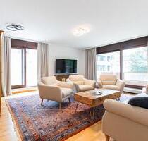Voll möblierte 3-Zimmer-Wohnung mit Terrasse, Balkon und TG-Stellplatz - in bester Westend-Lage - Frankfurt am Main Bockenheim