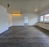 Großzügige 2-3 Zimmerwohnung im Obergeschoss mit Balkon und Dachterrasse - Schaafheim