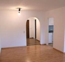 2 Zimmer Einbauküche Balkon Parkplatz EG Wohnung - Bietigheim-Bissingen