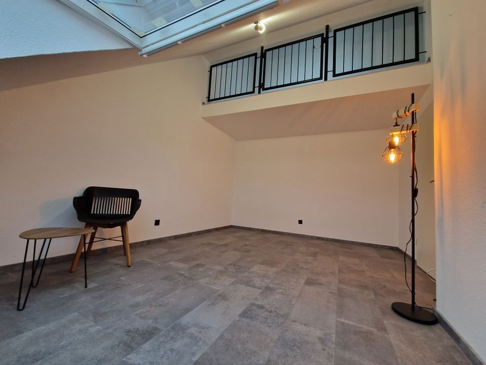 Schicke Galerie Wohnung, Maisonette Wohnung mit 34,5m² - Essen Stadtbezirk V
