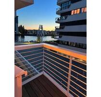 2 ZIMMER Luxus Wohnung - EBK - Wasserblick - Balkone- 1550€ Warm - 1-3 Years contract - Berlin Friedrichshain-Kreuzberg