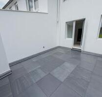 Moderne, kernsanierte 1,5-Zimmer-Wohnung mit großer Dachterrasse & Blick auf die Genovevaburg - Mayen