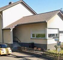 Haus zu vermieten in Roisdorf oben Wohnung - Alfter