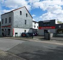 Im 1.OG. GEWERBEFLÄCHEN (vorher SPORTSCHULE) gewesen. - Duisburg Essenberg