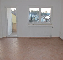 Vollständig renovierte 4-Raum-Wohnung mit Balkon in Waldkraiburg