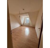 Biete DG Wohnung 2,5 Zimmer - 695,00 EUR Kaltmiete, in Dortmund (PLZ: 44147) Innenstadt Nord