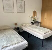 ZimmerDoppelzimmer mit Gemeinschaftsküche & Dusche - Nürnberg Gaismannshof
