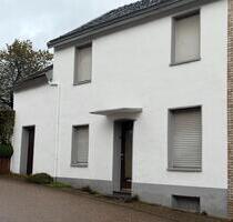 Sanierungsbedürftiges Reihenendhaus mit Potenzial in Stolberg - Stolberg (Rhld.) Büsbach