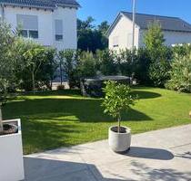 Moderne Doppelhaushälfte mit hochwertiger Ausstattung in Förch - Rastatt
