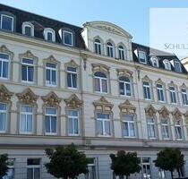 Großzügige 3-Zimmer-Altbauwohnung mit Balkon in zentraler Lage, 101 m² , renoviert - Wilhelmshaven