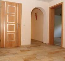 110 m²­ Wohnung mit gehobener Ausstattung für 4 Personen - Burglengenfeld