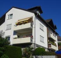 Gut geschnittene 4-Zimmer-Wohnung mit großem Balkon in Kelkheim-H - Kelkheim (Taunus)