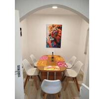 Es handelt sich um neue Wohnung mit Möbel und Küche . - Kaisersesch