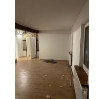 Haus zur Miete - 1.300,00 EUR Kaltmiete, in Üchtelhausen (PLZ: 97532)