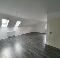 Moderne, helle DG-Wohnung - RoßdorfGundernhausen