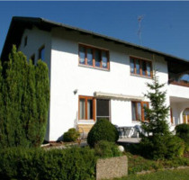 Schöne 3-Zimmer-Terassenwohnung in Wiesenfelden, OT Zinzenzell
