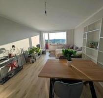 Schöne 4-Zimmer Wohnung mit Westbalkon, Top Aussicht - Pinneberg