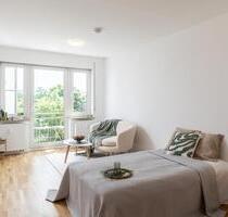 Bezugsfrei! Hochwertig renovierte 1-Zimmer-Wohnung mit Küche, Balkon & Stellplatz in Leipzig