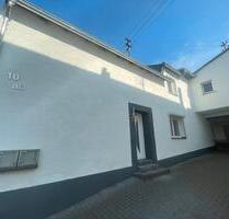 Wohnkomplex zu vermieten 175qm 2 Wohnungen Stellplatz Balkon - Ochtendung