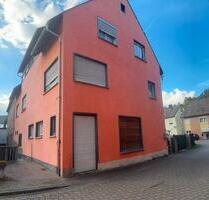 Haus zu verkaufen - 200.000,00 EUR Kaufpreis, in Gückingen (PLZ: 65558)