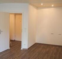 Lichtdurchflutete 1,5-Zimmer-Wohnung mit Küche und Blick ins Grüne - Essen Stadtbezirk II