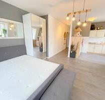 AnKaSa Immobilien*VOLL möbliert*Karl-Heine-Straße*DG*NEUES LAMINAT*EBK+offene Küche*DuschBad+Fenster - Leipzig Altwest