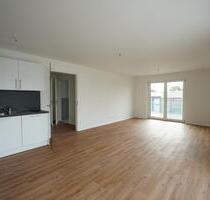 Traumhafte Penthouse-WHG in Crailsheim, 2 Zi, Erstbezug, Einbauküche, Balkon, Tiefgaragenstellplatz