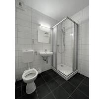 Renovierte 3 Zi. mit Dusche im 1. Geschoss ab Mitte September - Halle (Saale) Dölau